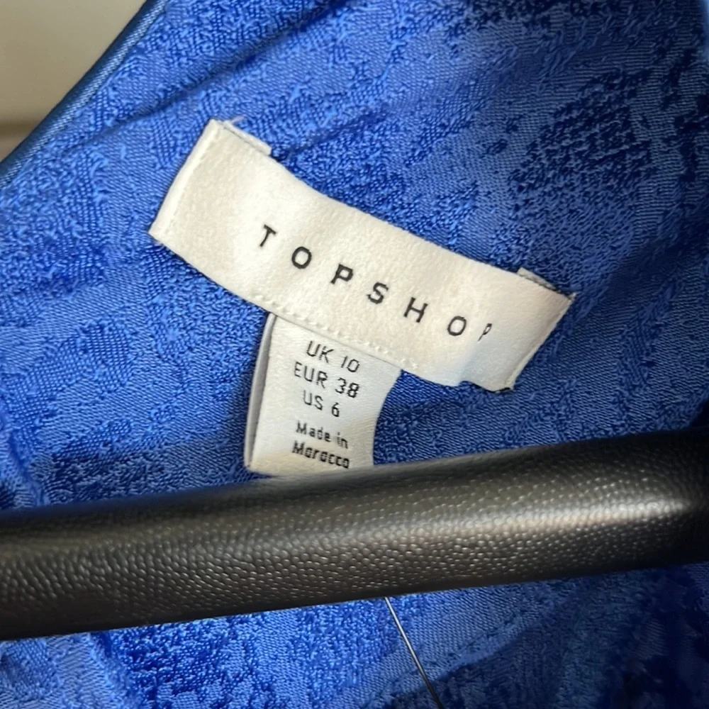 🌼TOPSHOP🌼 NWT Satin Jaquard Peplum Blouse, Size 6 (US 2/4)